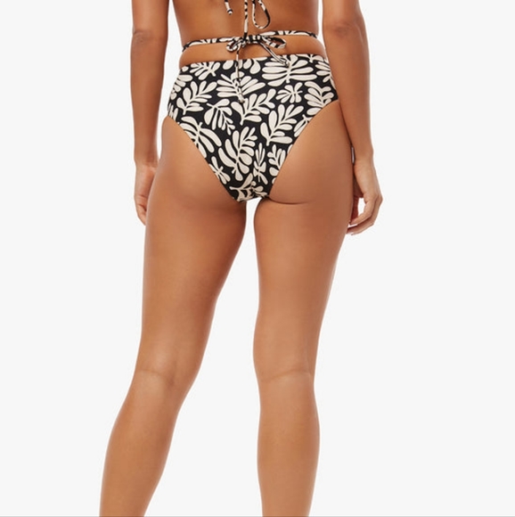 weworewhat two-piece bikinis - Picture 6 of 7